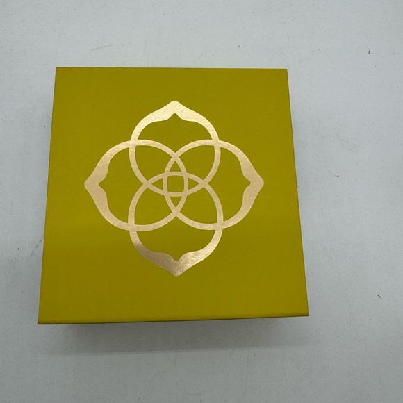 Kendra Scott Elisa Gold Multi Strand Necklace in white Drusy.  Retail $90 - Picture 4 of 5